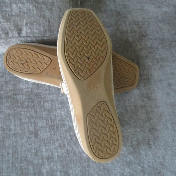 VIVAIA ~ SQUARE-TOE MARY-JANE (MARGOT MARY-JANE) 35 ~ 5 / 5.5 ~ $139 - Picture 9 of 9